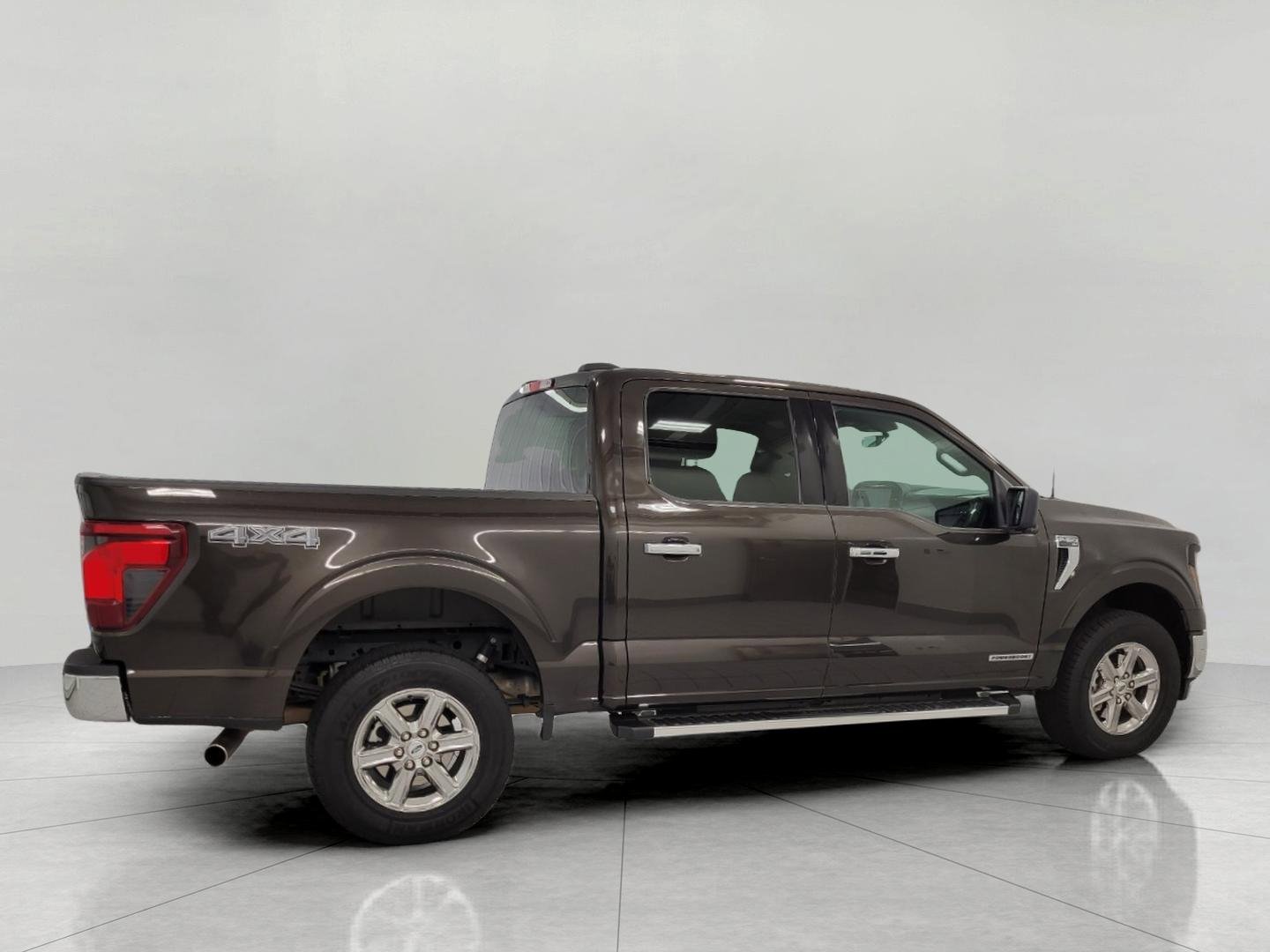 Used 2024 Ford F150 XLT w/ Mobile Office Package image 11