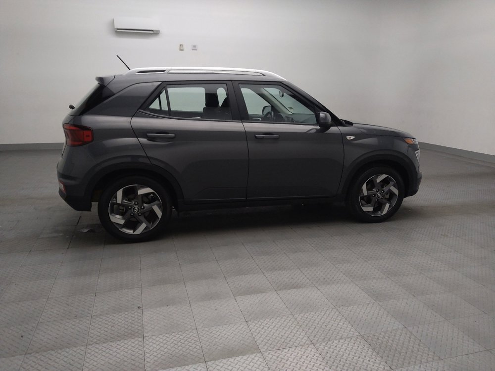 Used 2025 Hyundai Venue SEL image 10