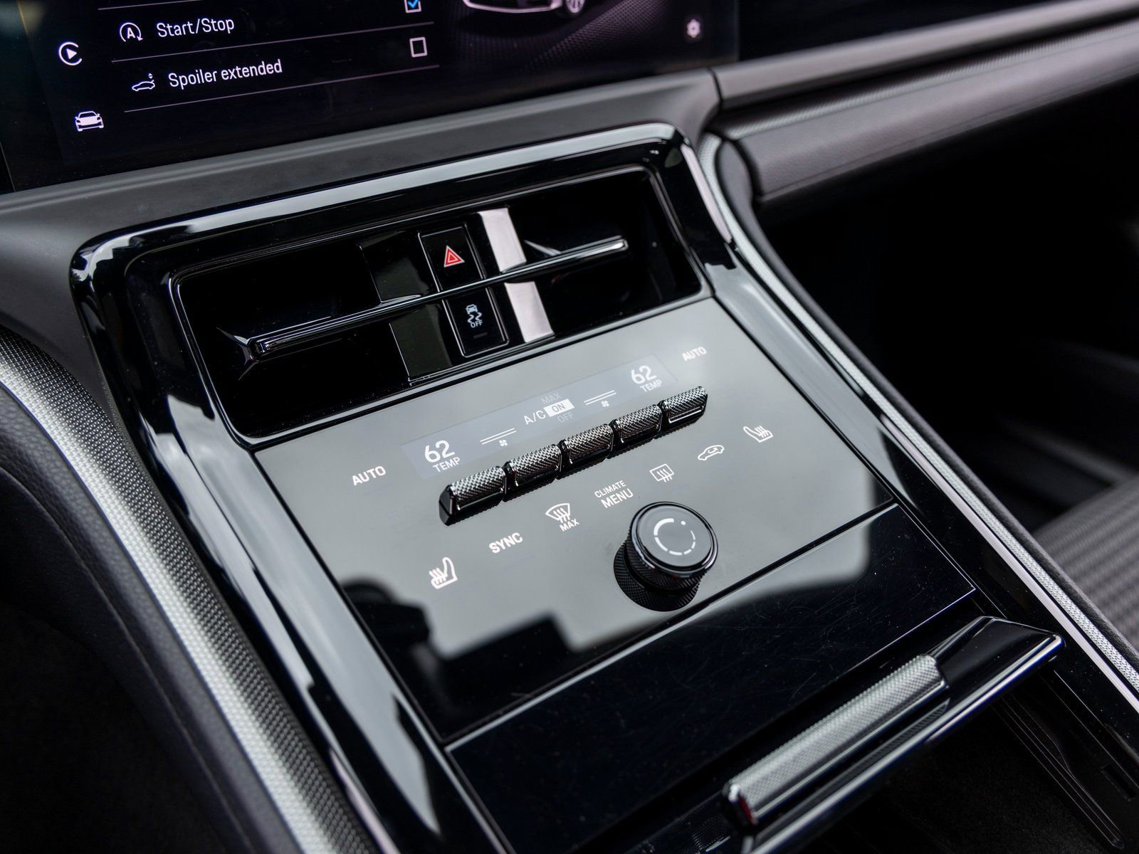 Certified 2025 Porsche Panamera 4 image 36