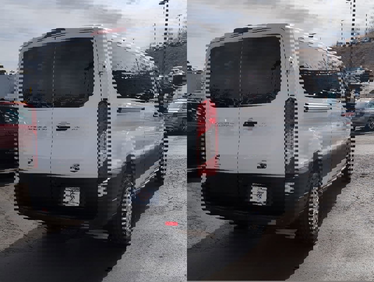 Used 2023 Ford Transit 350 XLT image 7