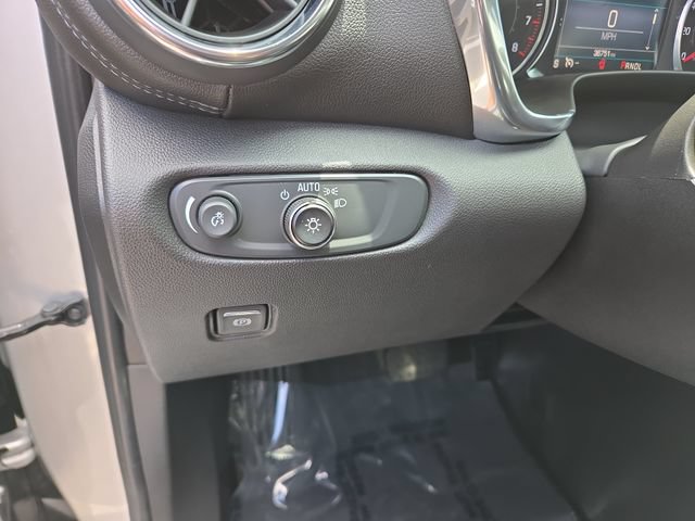 Used 2021 Chevrolet Blazer LT FWD image 18