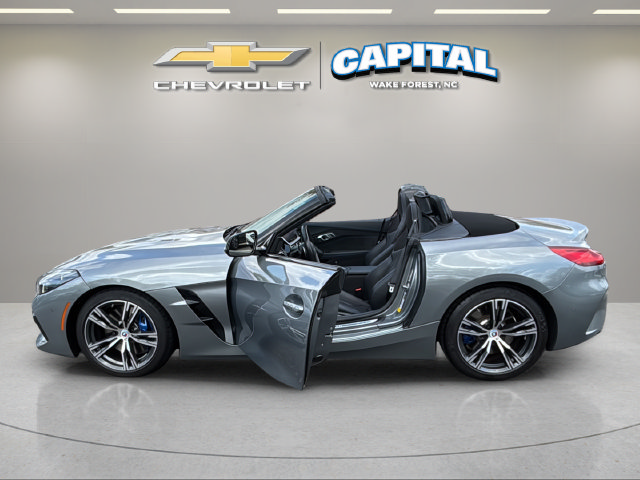 Used 2023 BMW Z4 M40i w/ Premium Package RWD image 11