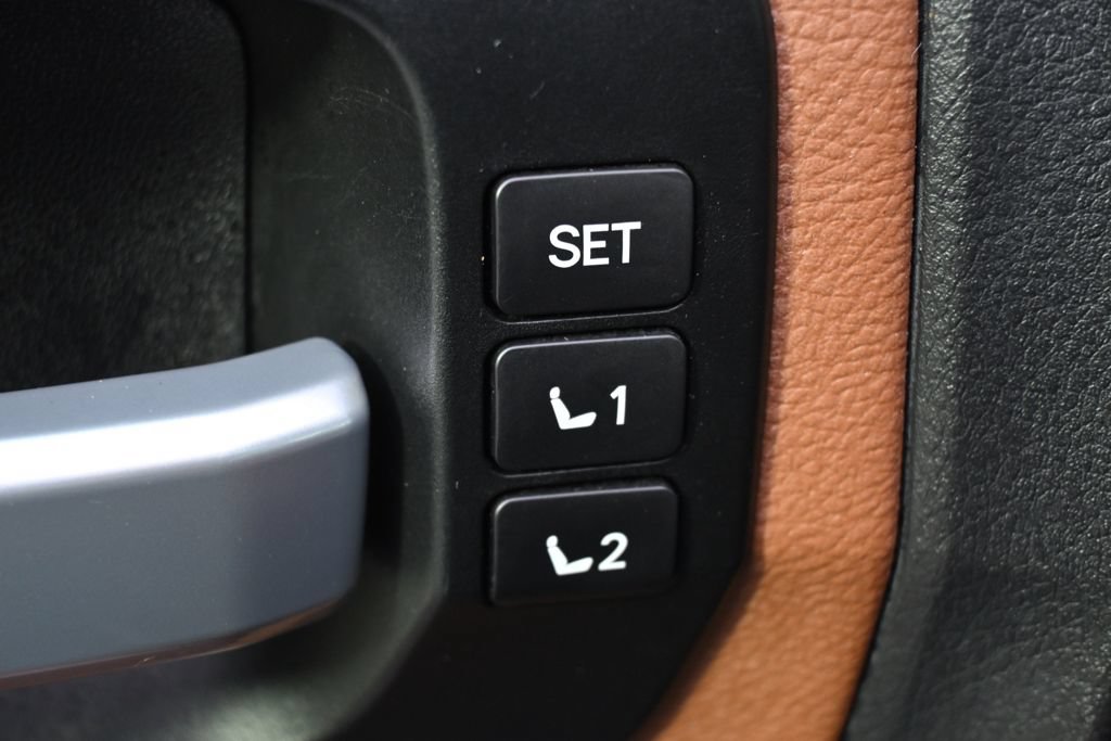 Used 2017 Toyota Sequoia Platinum AWD/4WD image 23
