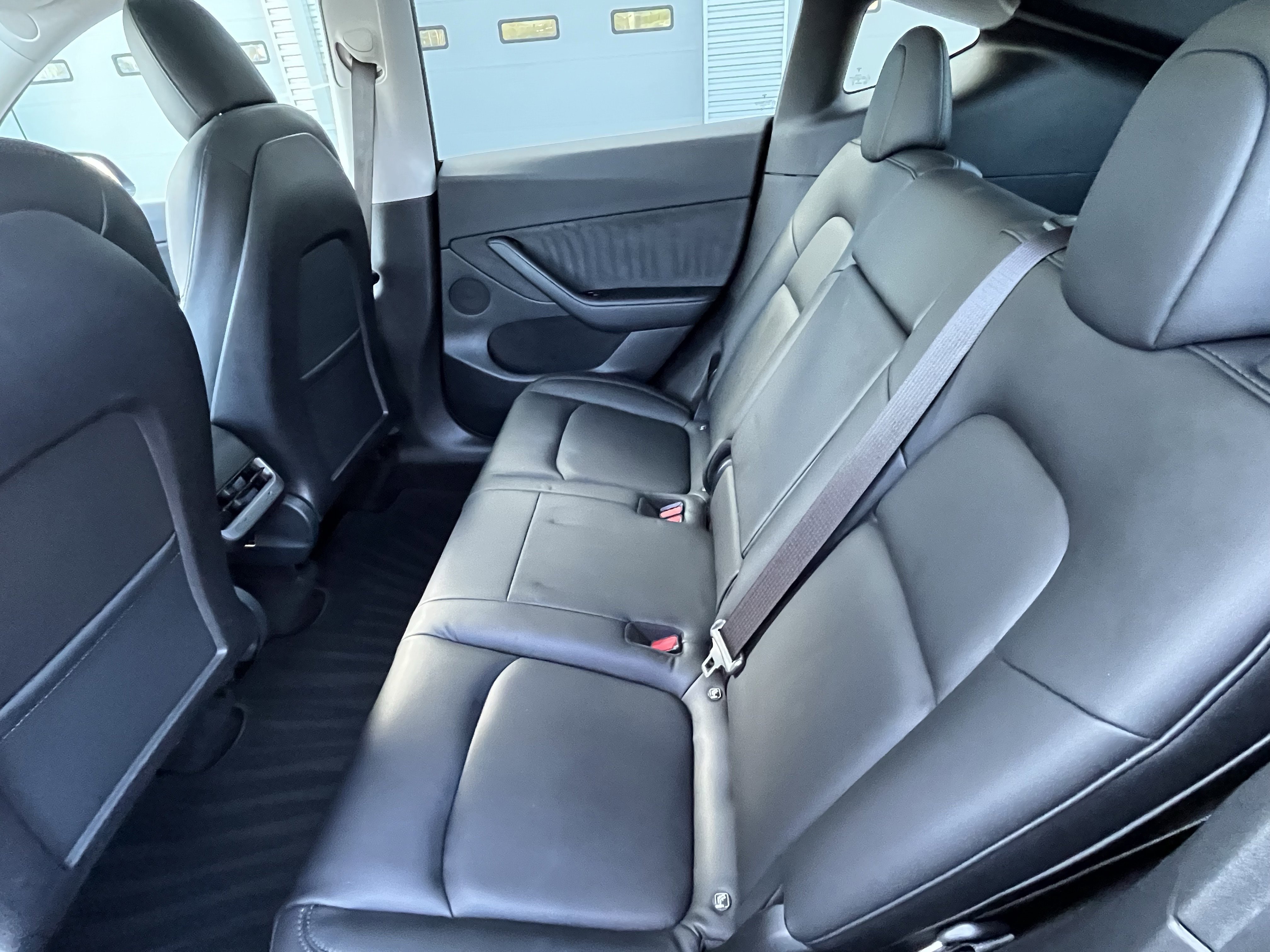 Used 2021 Tesla Model Y Long Range image 27