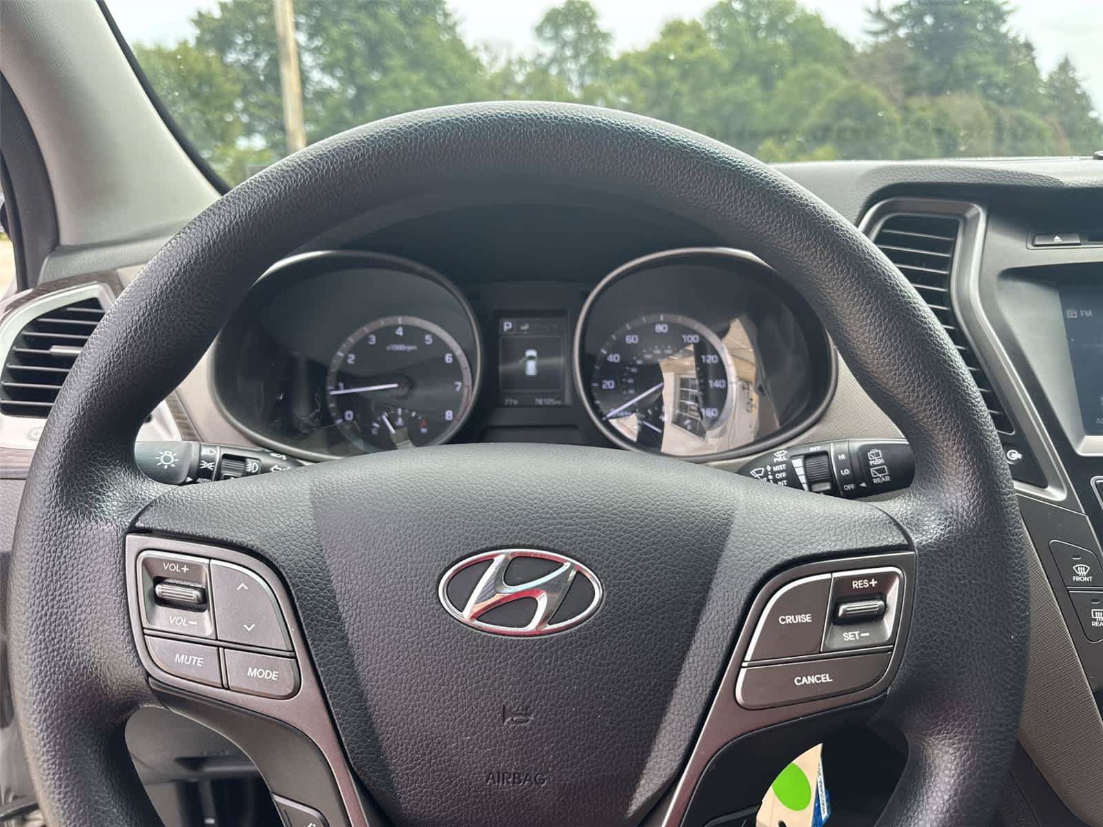 Used 2017 Hyundai Santa Fe Sport AWD/4WD image 17