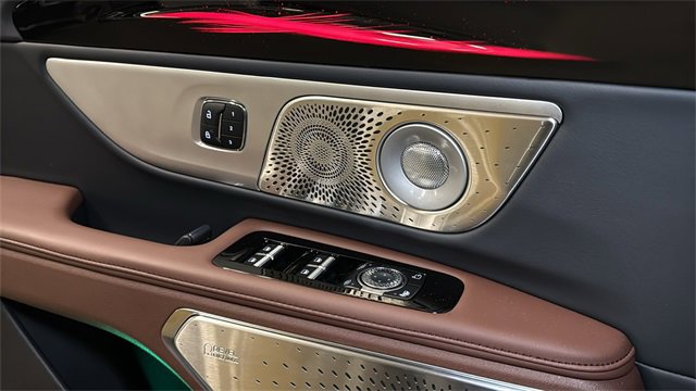 New 2026 Lincoln Nautilus Reserve image 28