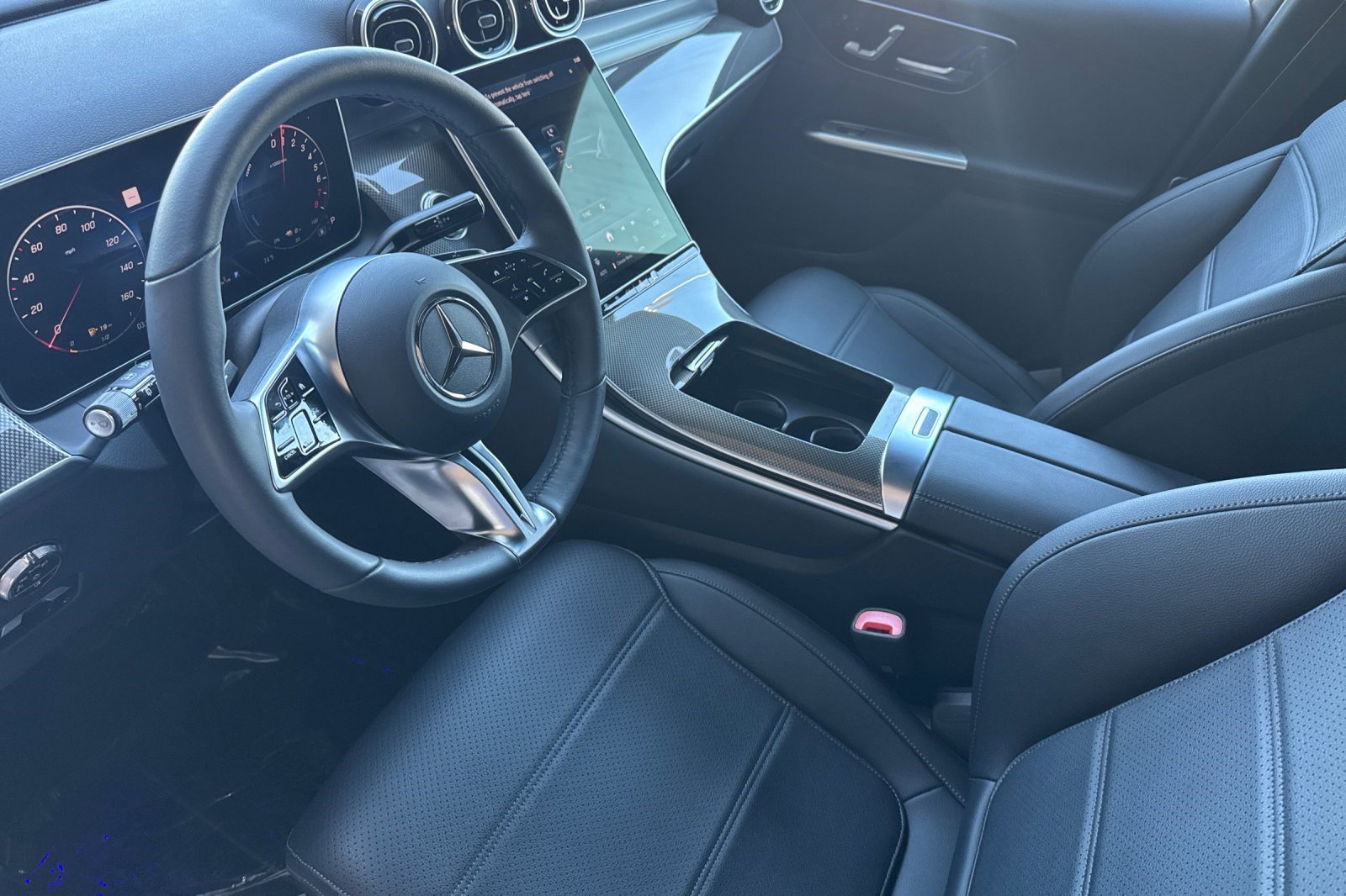 Certified 2025 Mercedes-Benz GLC 350e 4MATIC image 4