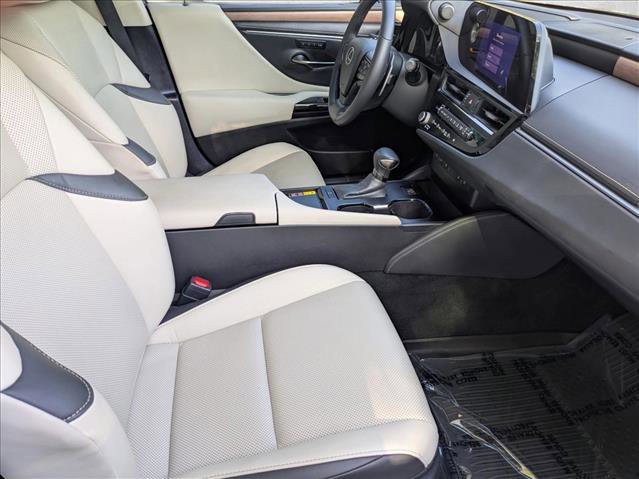 Used 2025 Lexus ES 350 w/ Premium Package image 20