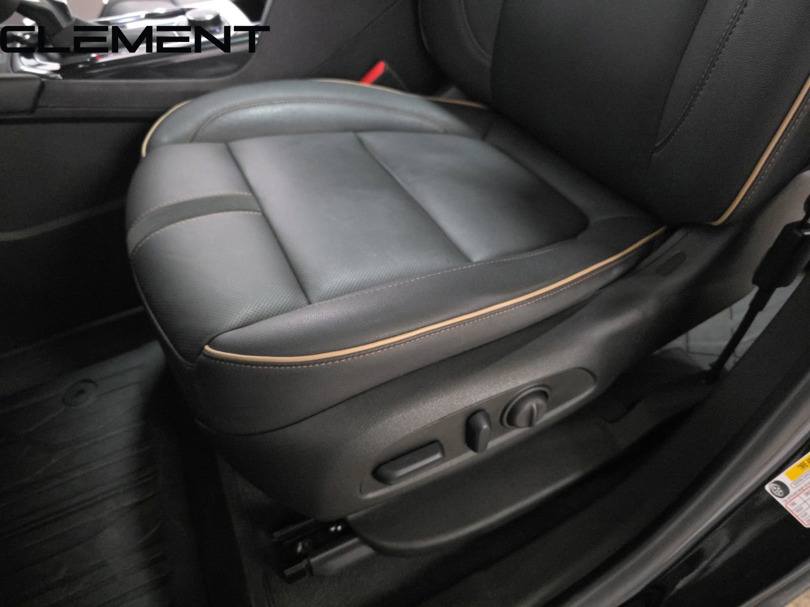 Used 2024 Chevrolet Blazer Premier w/ Driver Confidence II Package image 36