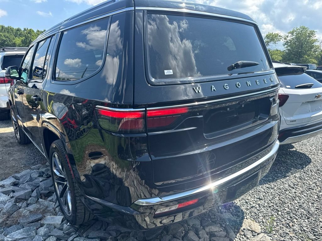 Used 2025 Jeep Wagoneer Series III w/ Premium Group I AWD/4WD image 6