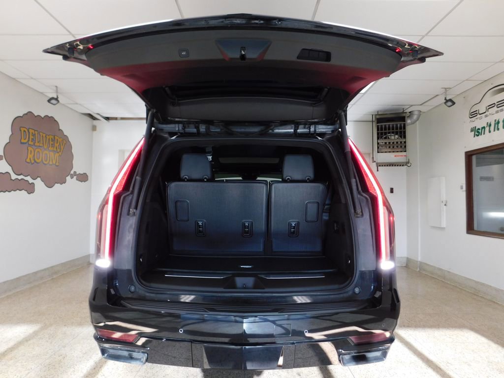 Used 2022 Cadillac Escalade Sport Platinum w/ LPO, ONYX Package AWD/4WD image 49