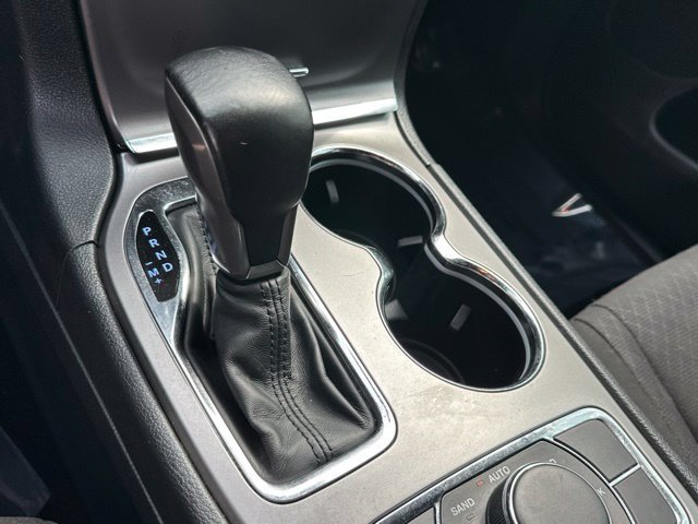 Used 2020 Jeep Grand Cherokee Laredo AWD/4WD image 5