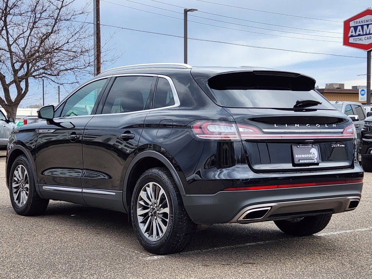 Used 2020 Lincoln Nautilus Premier w/ Equipment Group 101A AWD/4WD image 9