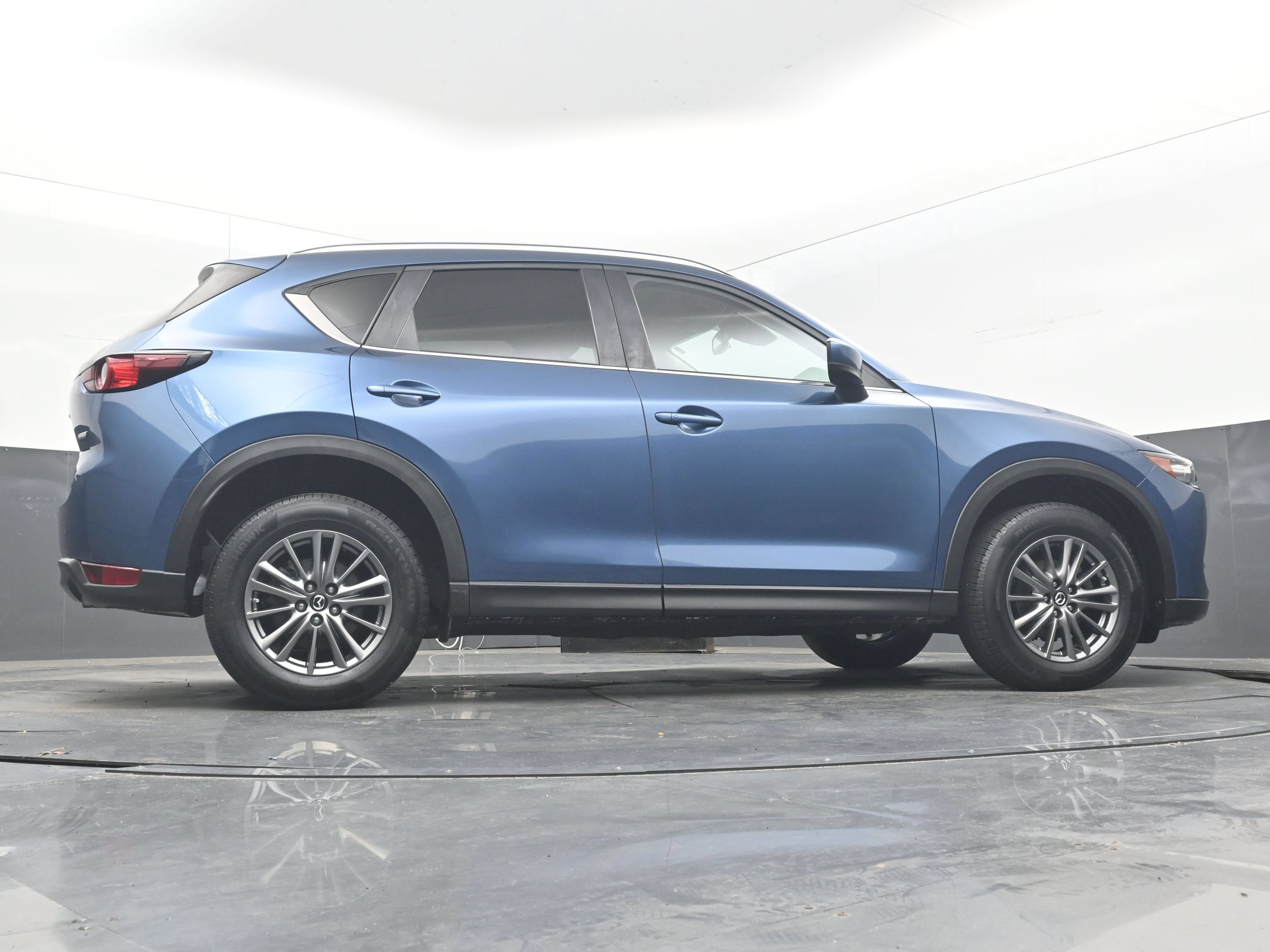 Used 2017 MAZDA CX-5 Touring w/ Preferred Equipment Package AWD/4WD image 30