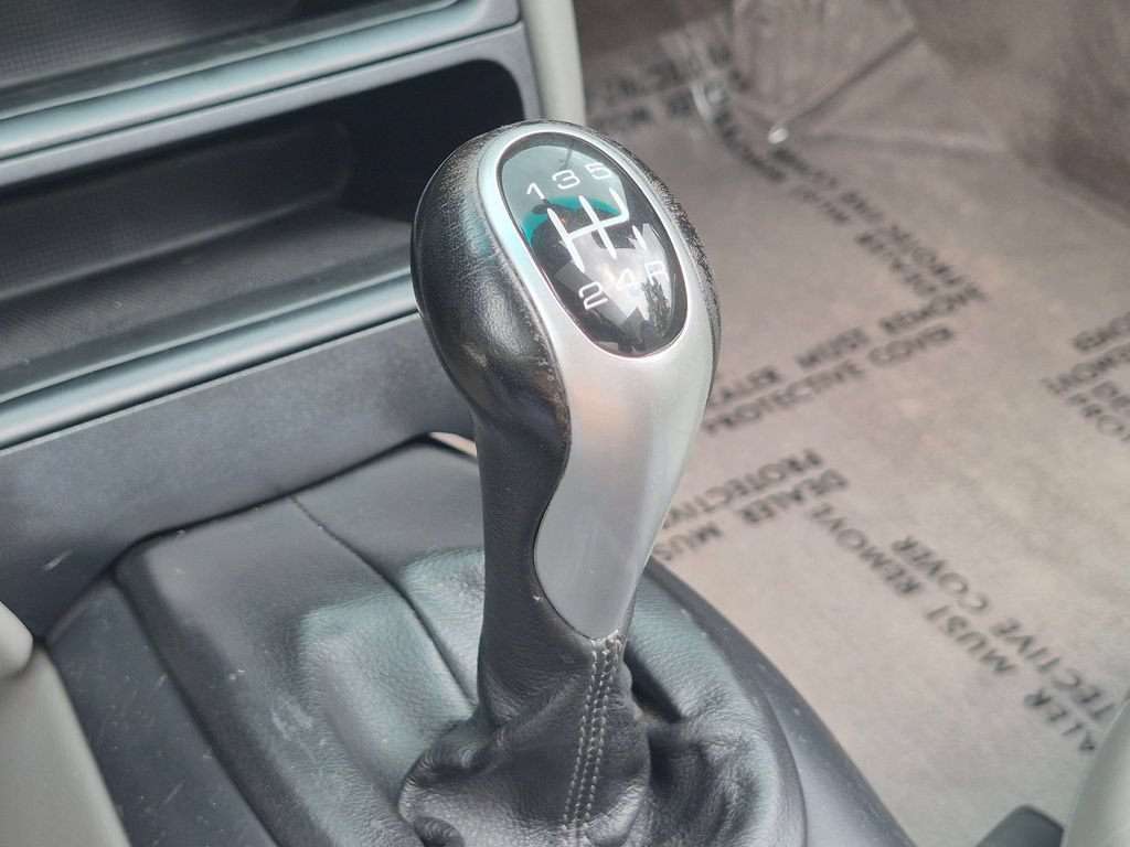 Used 2000 Porsche Boxster RWD image 18