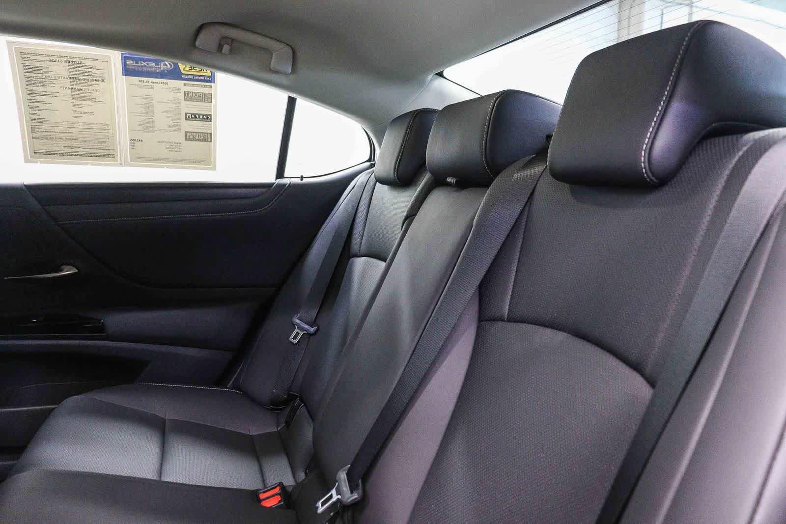 Used 2024 Lexus ES 350 w/ Premium Package FWD image 19