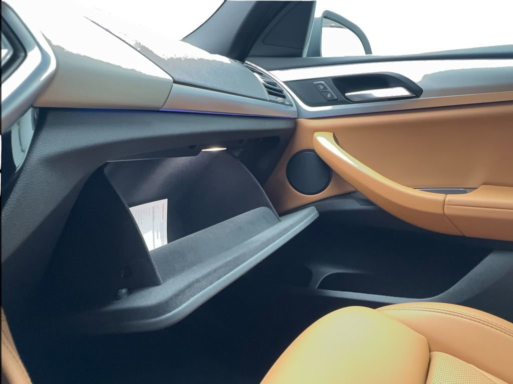 Used 2025 BMW X4 xDrive30i image 48