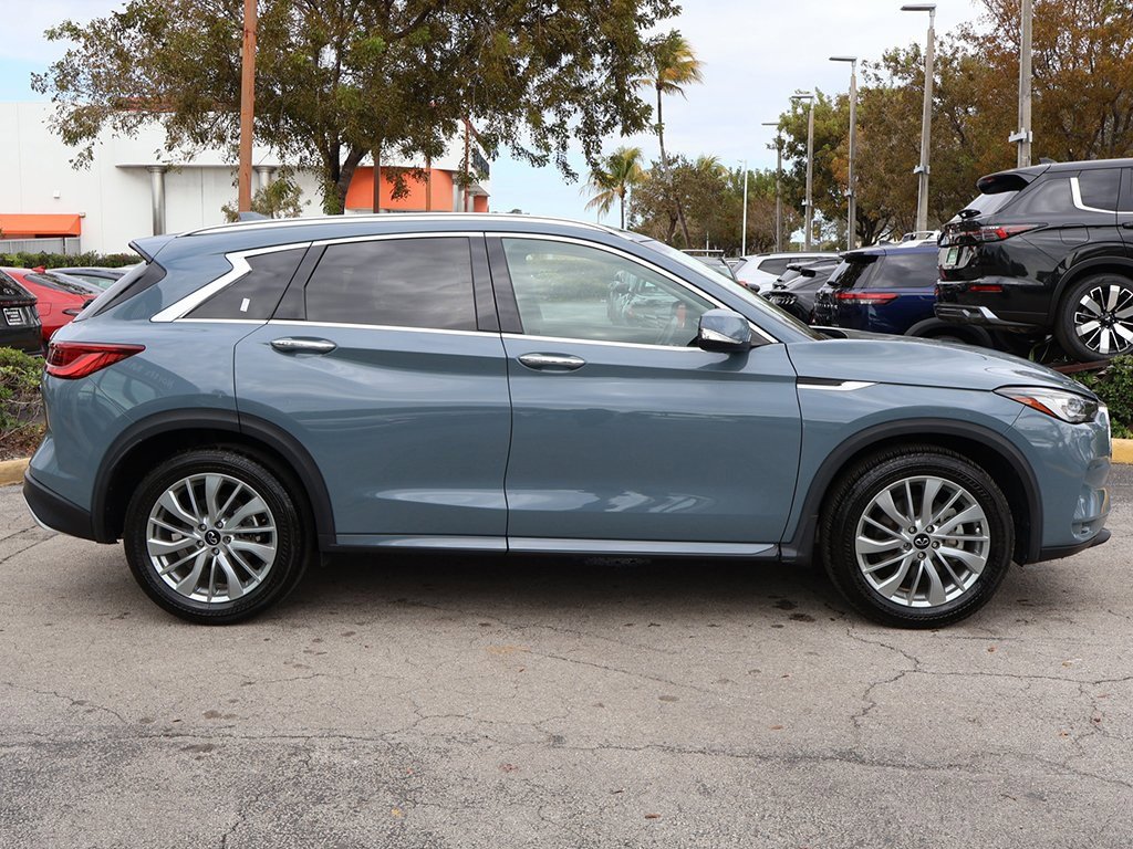 Used 2023 INFINITI QX50 Luxe image 16