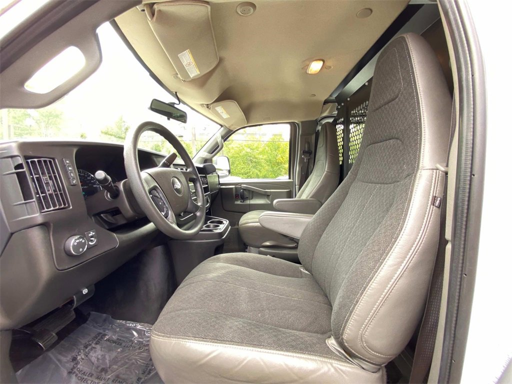 Used 2023 Chevrolet Express 2500 w/ Driver Convenience Package image 21