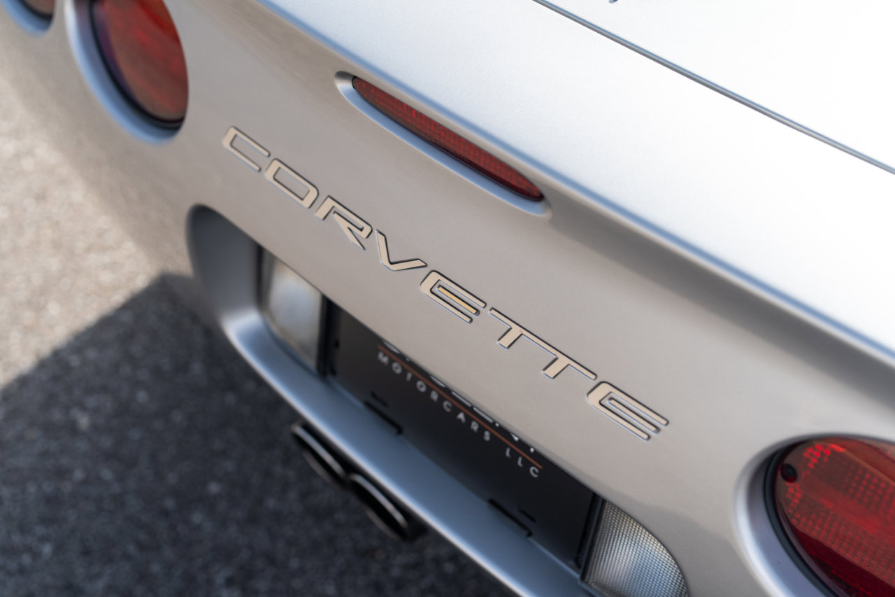 Used 2004 Chevrolet Corvette Z06 w/ Memory Package image 28