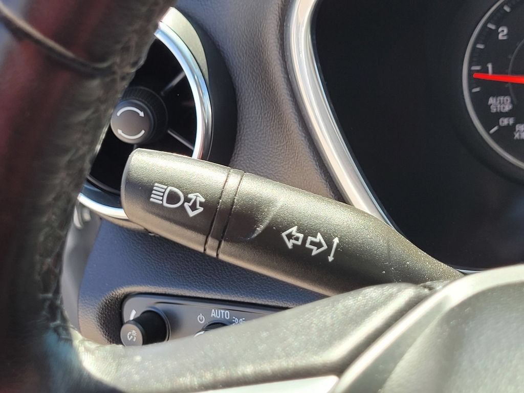 Used 2020 Chevrolet Blazer LT FWD image 28