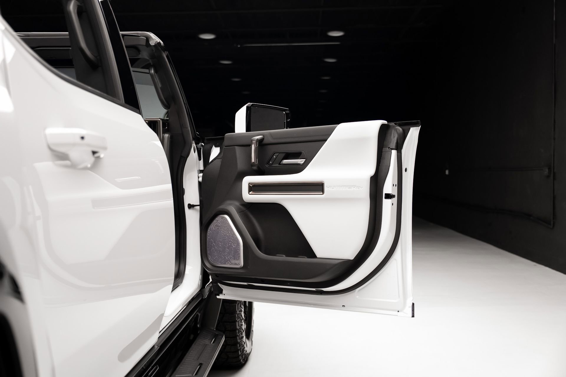 Used 2024 GMC Hummer EV 2X w/ Extreme Off-Road Package image 63