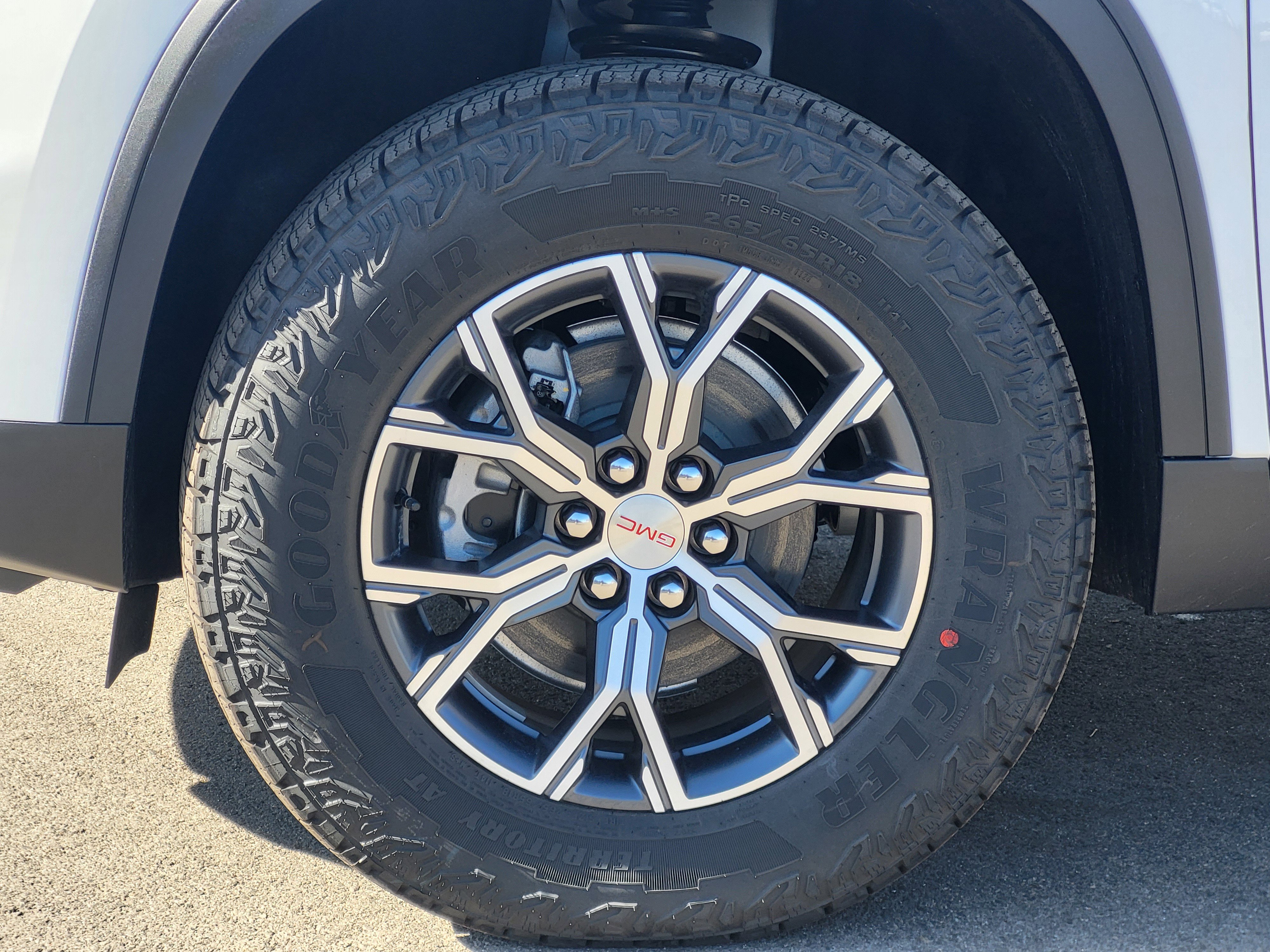 New 2026 GMC Acadia AT4 w/ Luxury Package image 10