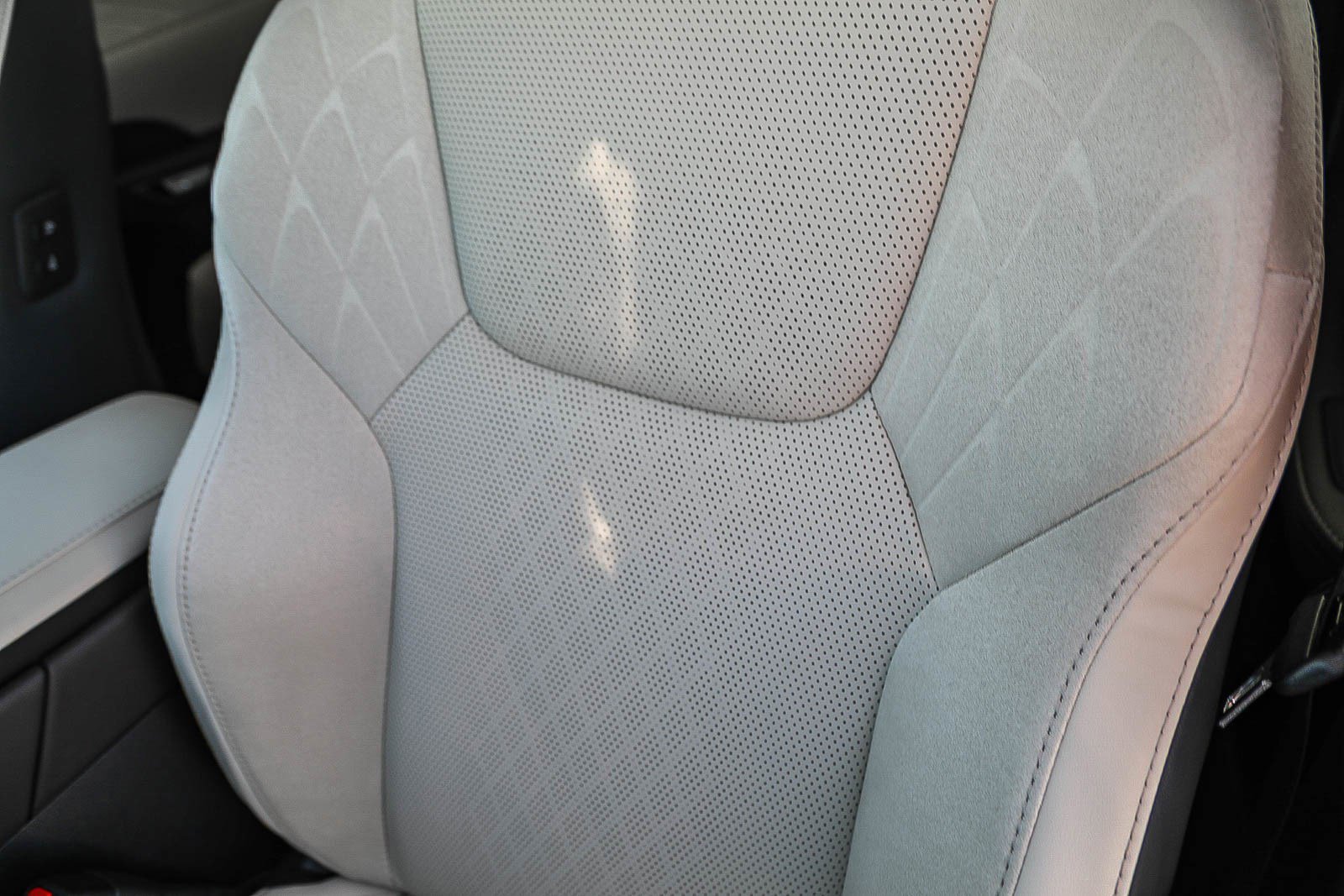 New 2026 Lexus RX 450h AWD image 24