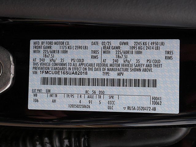 New 2025 Ford Escape SE w/ PHEV Premium Package FWD image 36