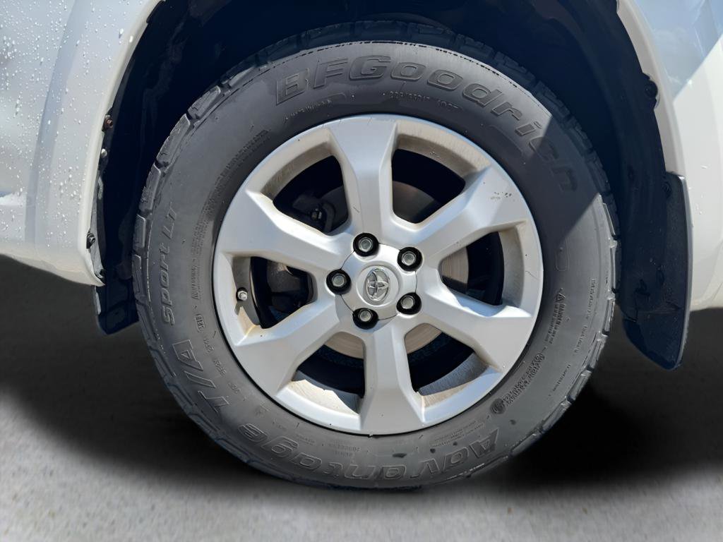 Used 2011 Toyota RAV4 Limited AWD/4WD image 14