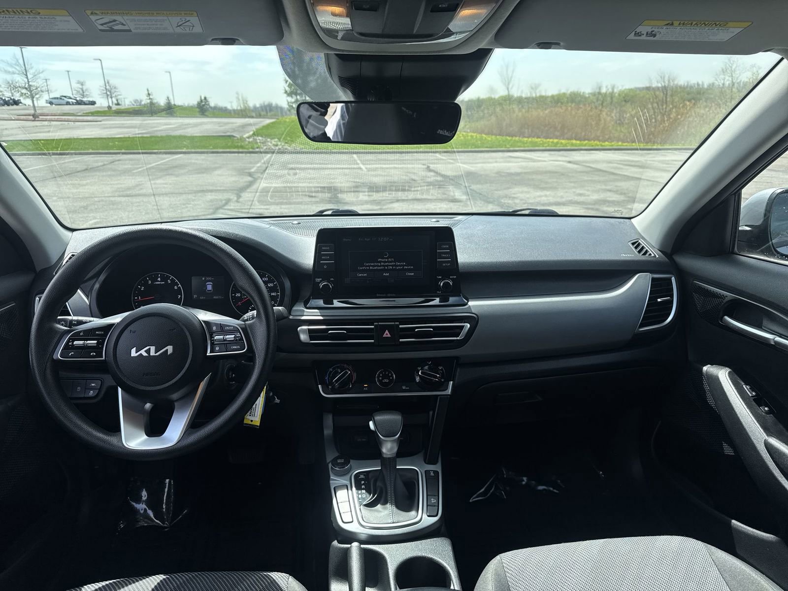 Used 2022 Kia Seltos LX image 12