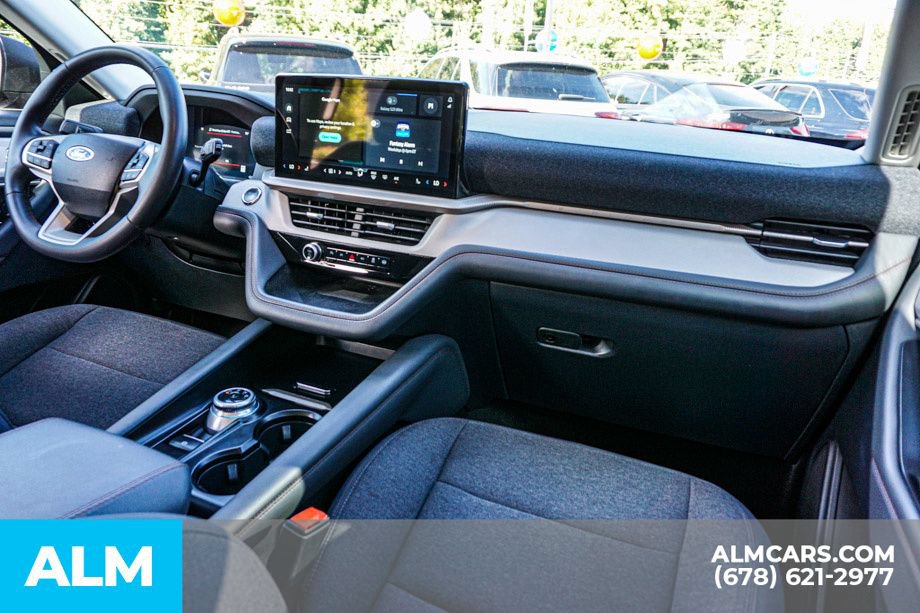 Used 2025 Ford Explorer Active RWD image 26