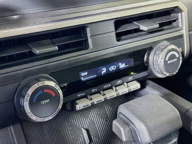 Used 2026 Toyota 4Runner SR5 AWD/4WD image 19