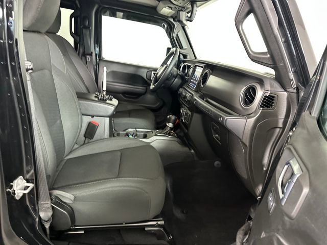 Used 2023 Jeep Wrangler Unlimited w/ Cold Weather Group image 29