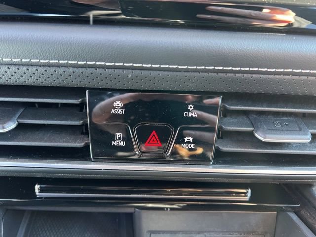 Used 2024 Volkswagen Atlas SE image 20