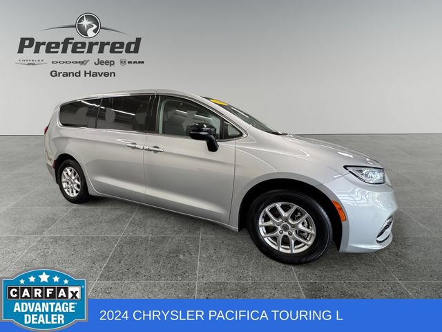 Used 2024 Chrysler Pacifica Touring-L FWD image 1