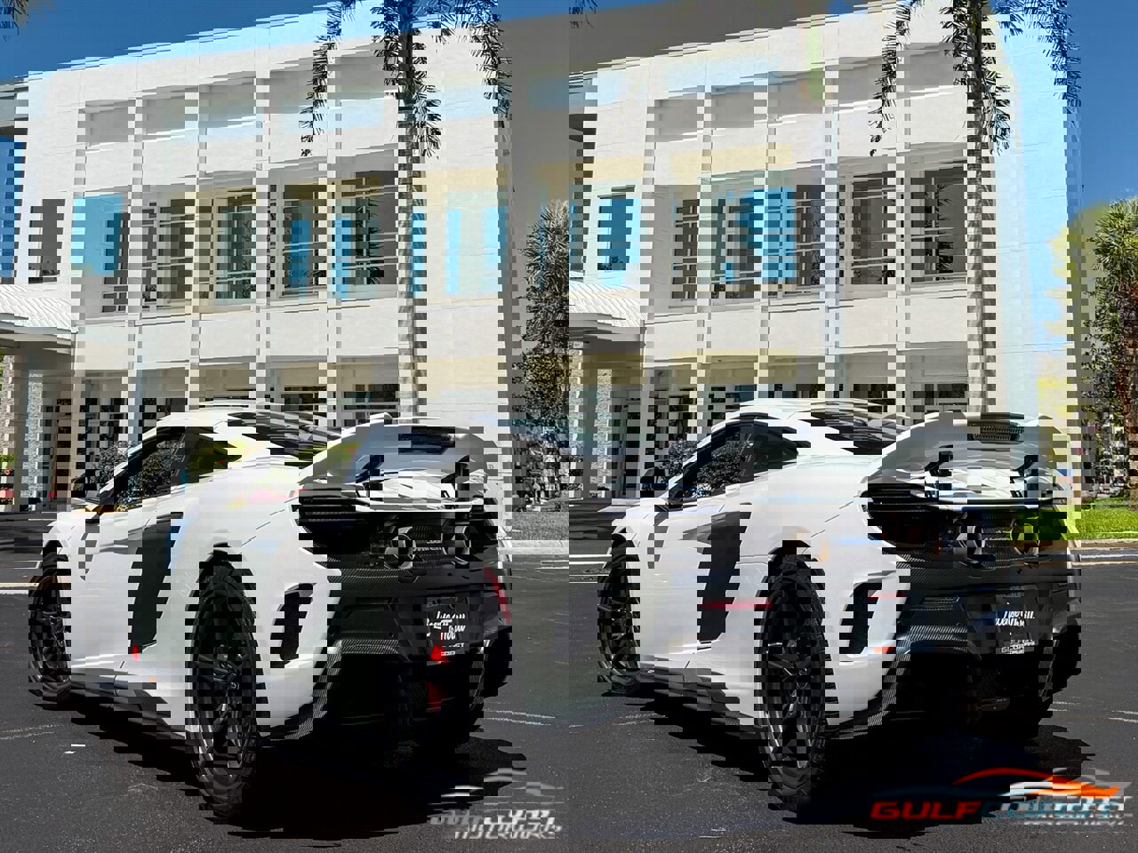 Used 2016 McLaren 675LT image 47