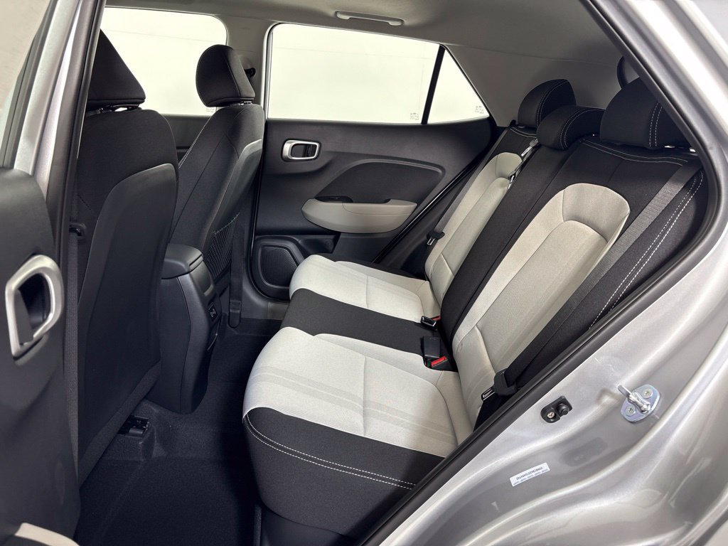 New 2026 Hyundai Venue SEL FWD image 18