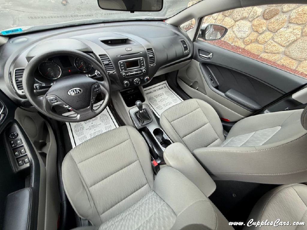Used 2015 Kia Forte LX image 22