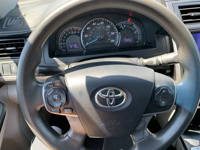 Used 2012 Toyota Camry LE FWD image 19