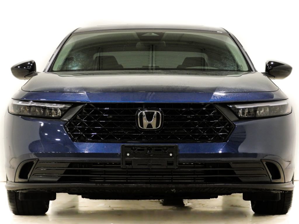 Used 2025 Honda Accord SE image 2