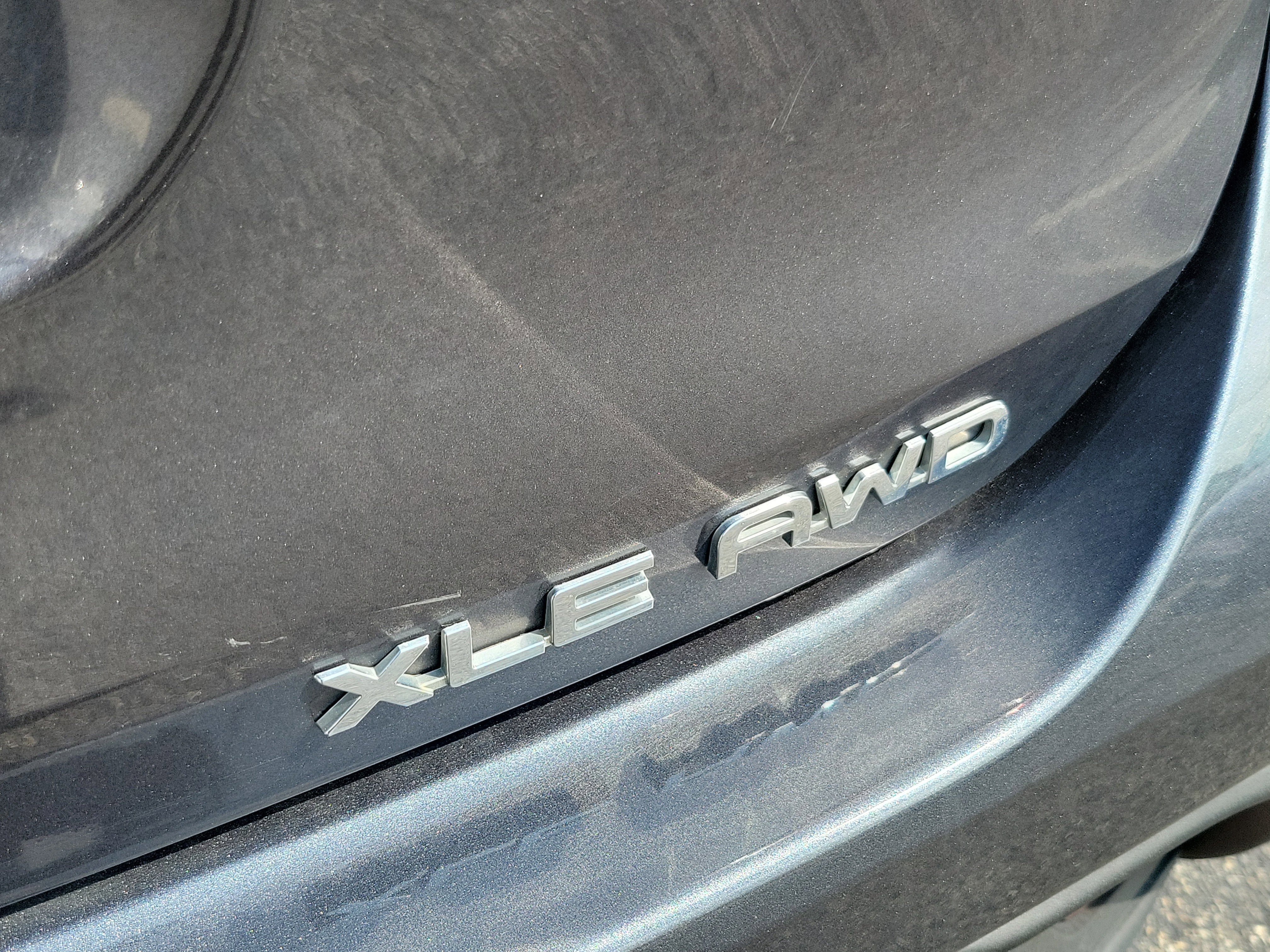 Used 2021 Toyota Highlander XLE image 8