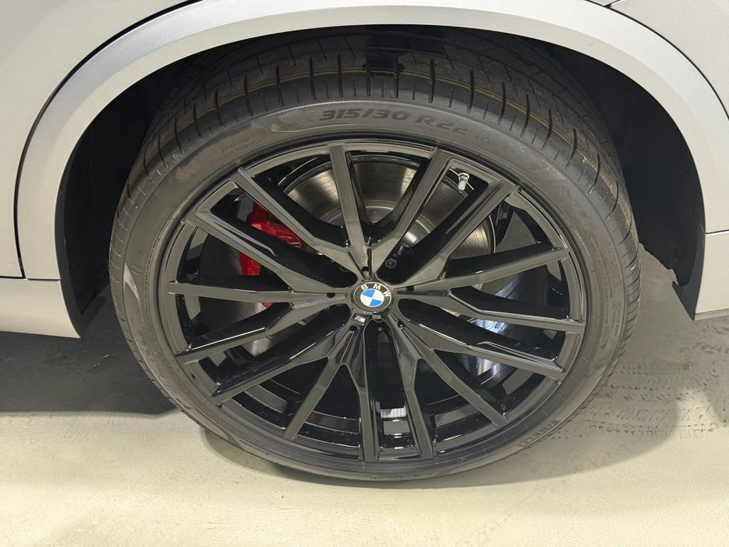 Used 2025 BMW X5 xDrive40i w/ Executive Package image 9