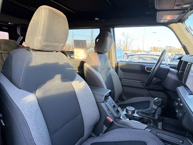 Used 2025 Ford Bronco Big Bend image 15