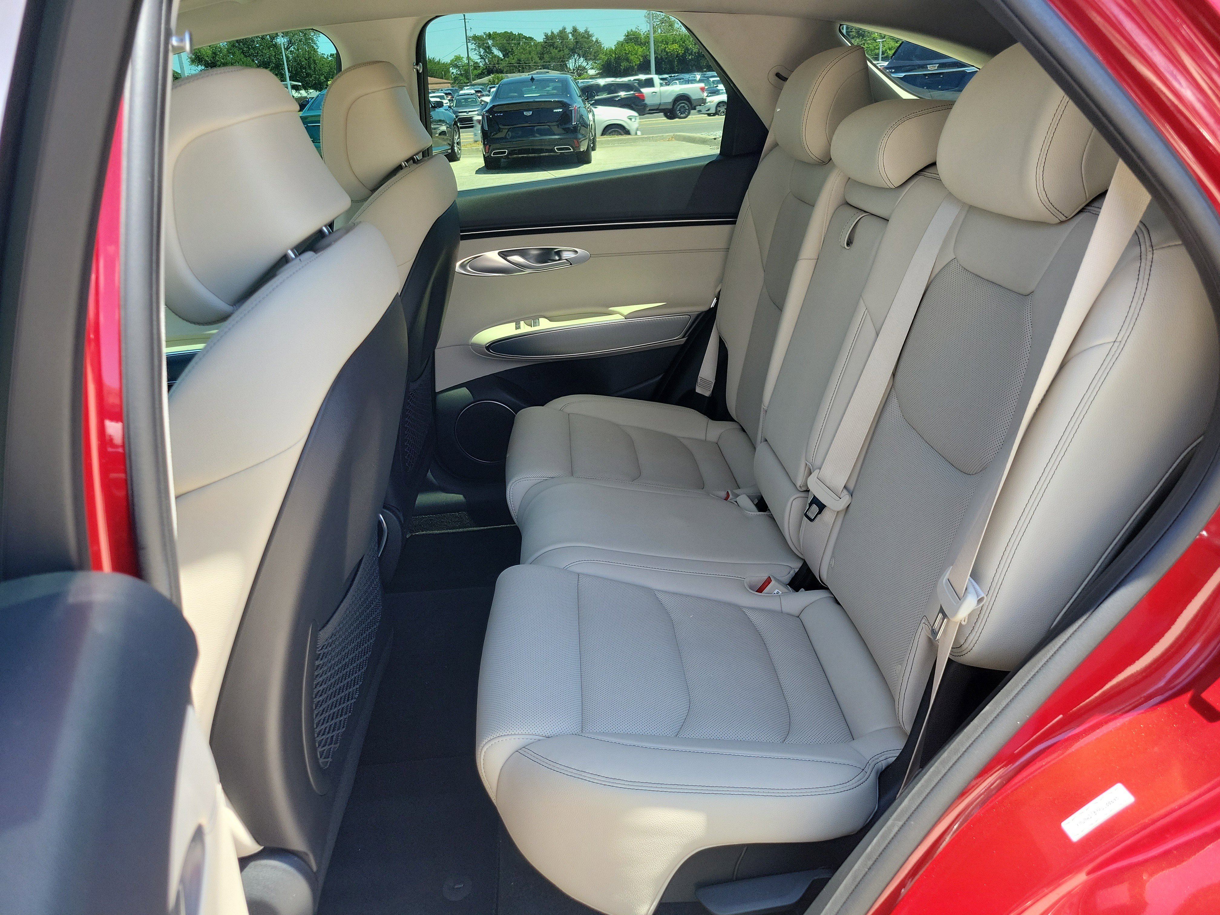 Used 2023 Genesis GV70 2.5T w/ Select Package AWD/4WD image 16