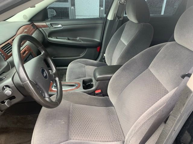 Used 2010 Chevrolet Impala LT w/ Convenience Package FWD image 5
