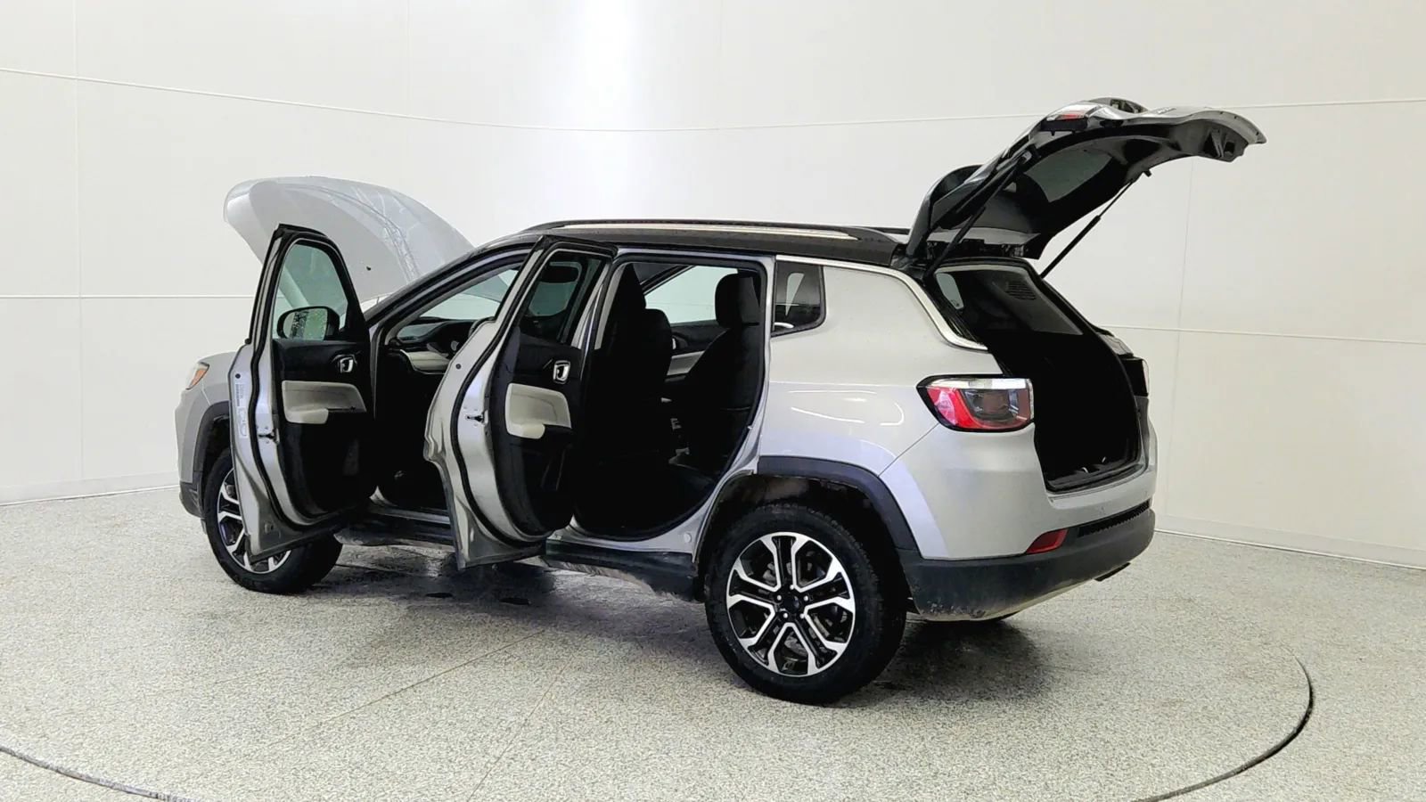 Used 2022 Jeep Compass Limited image 11