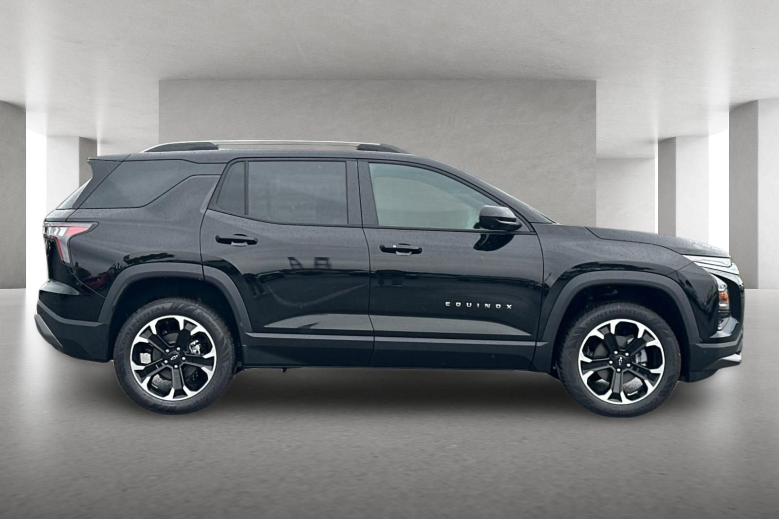 New 2026 Chevrolet Equinox LT w/ Convenience Package II image 3