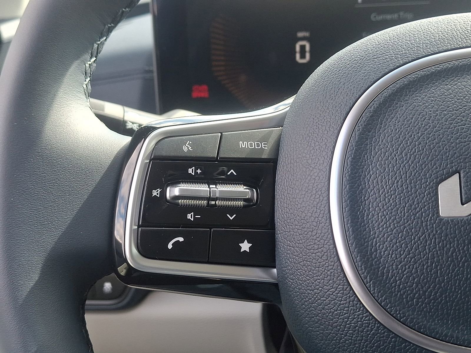New 2026 Kia Carnival EX FWD image 20