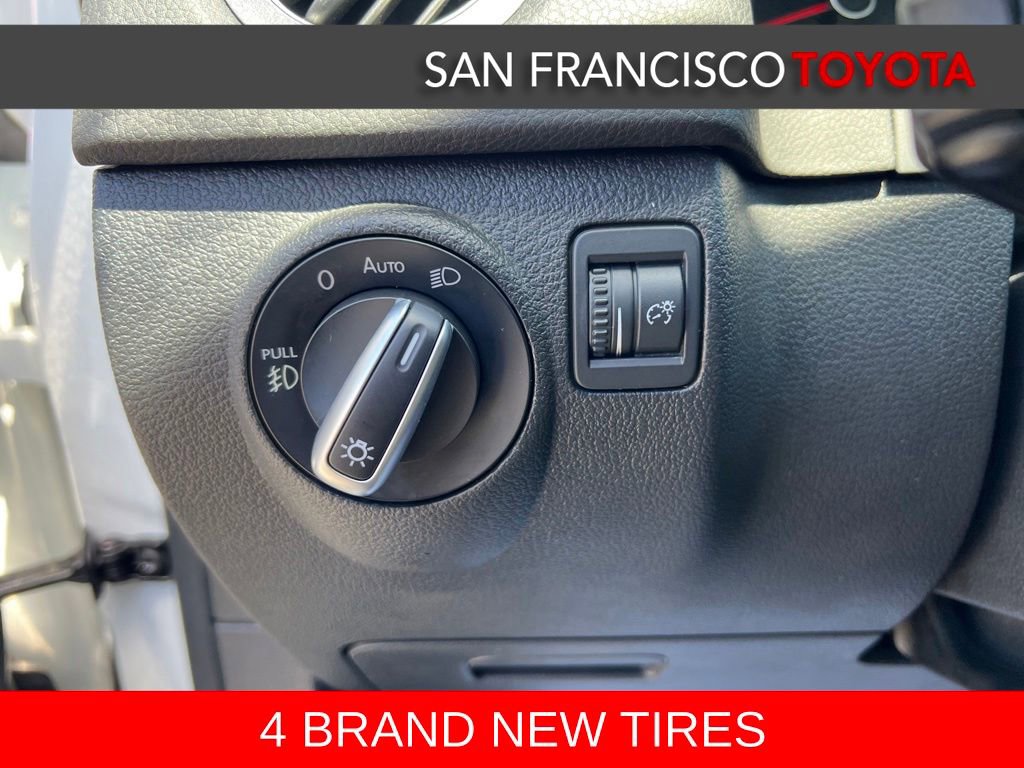 Used 2016 Volkswagen Tiguan SE AWD/4WD image 32